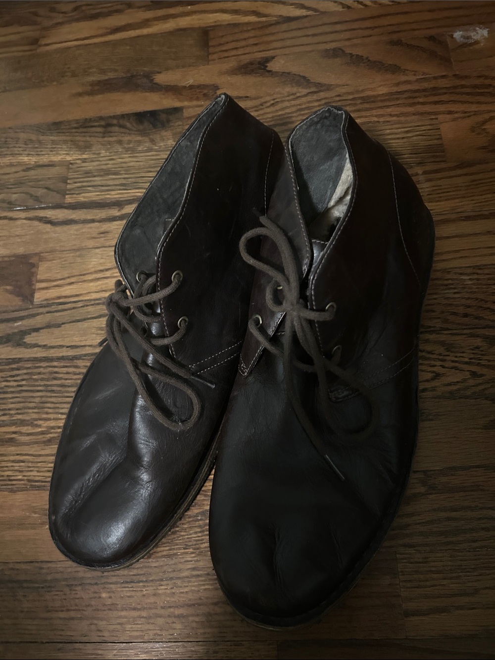 UGG Men's Brown Leather Chukka Boots - Lace-Up Ankle Boots